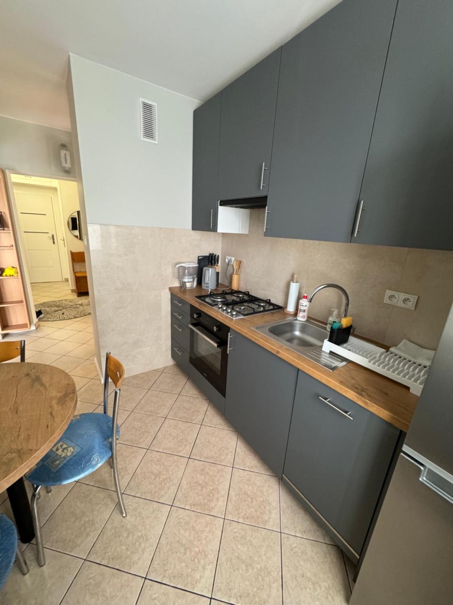 Wygodny Apartament Dla Rodziny 3-5 Osobowej Apartment Варшава Екстериор снимка
